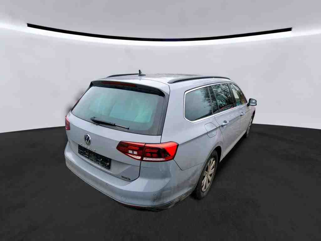 Volkswagen Passat 2.0 - Diesel - Automatic - 199 hp - 77.290 km 