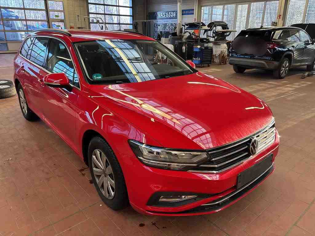 Volkswagen Passat 2.0 - Diesel - Automatic - 122 hp - 34.715 km 