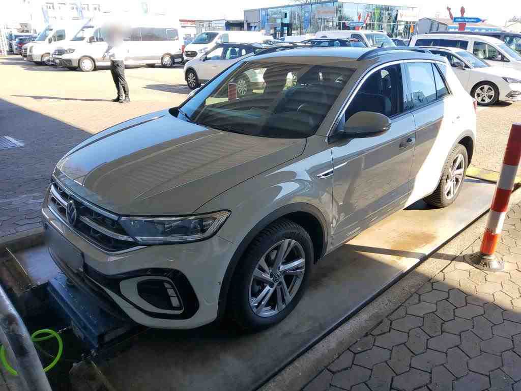 Volkswagen T-ROC 1.0 - Petrol - Manual - 110 hp - 22.346 km 