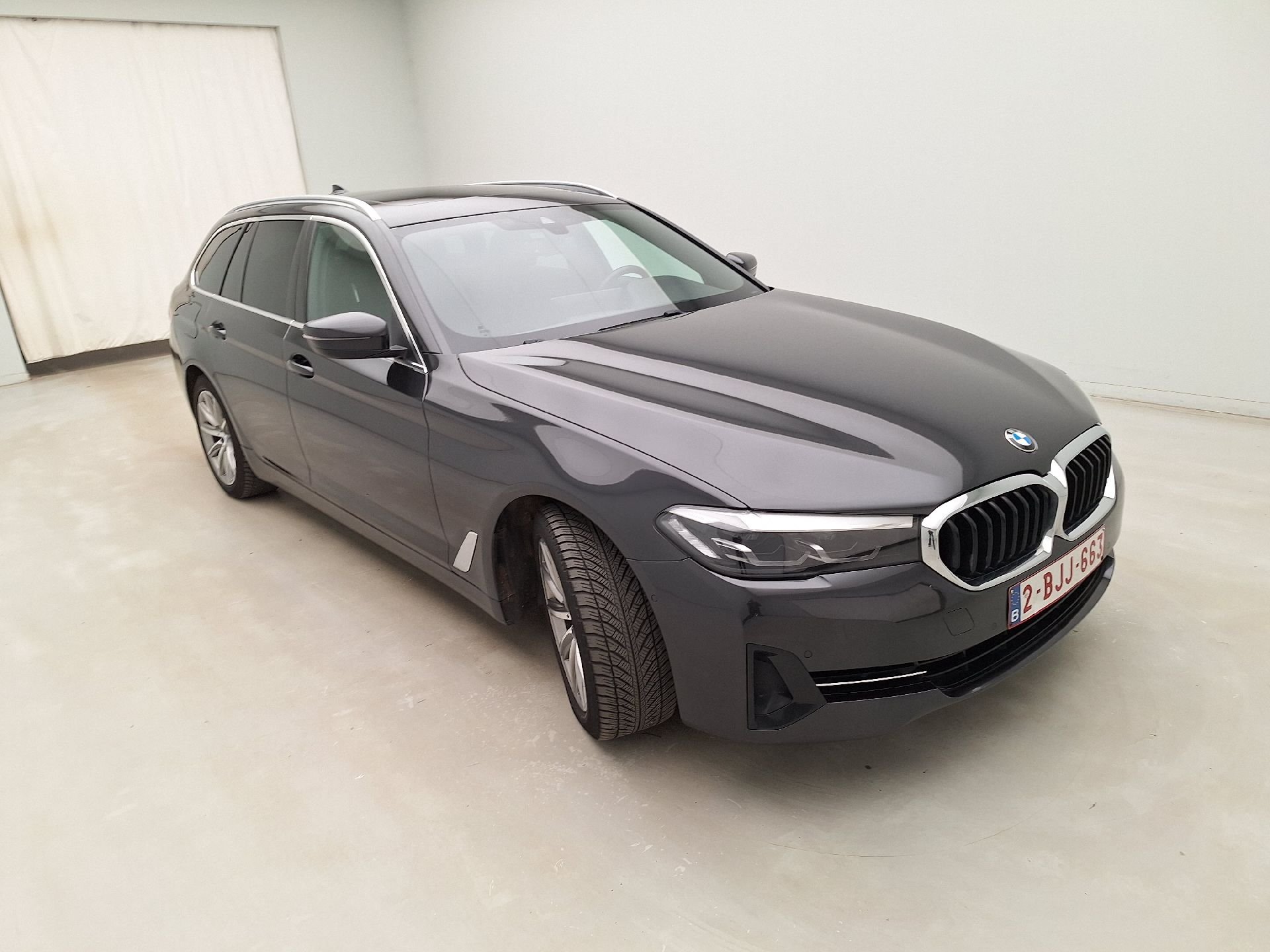 BMW 5 Series Touring 520d - Diesel - Automatic - 163 hp - 151.527 km 