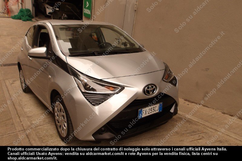 Toyota Aygo 1.0 VVT-i Business - Petrol - Automatic - 72 hp - 70.999 km Business