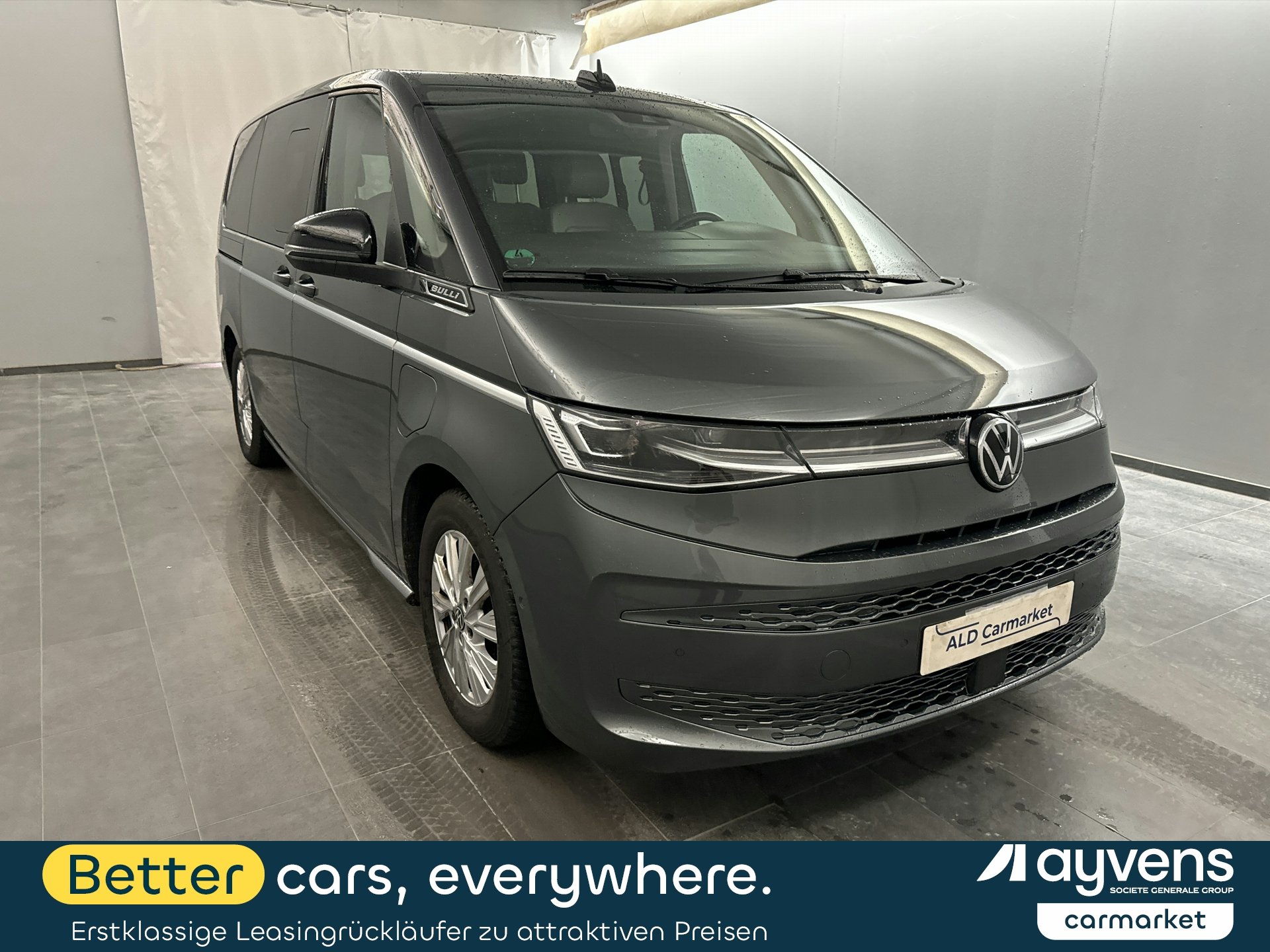 Volkswagen Multivan - Hybrid - Automatic - 149 hp - 61.821 km 