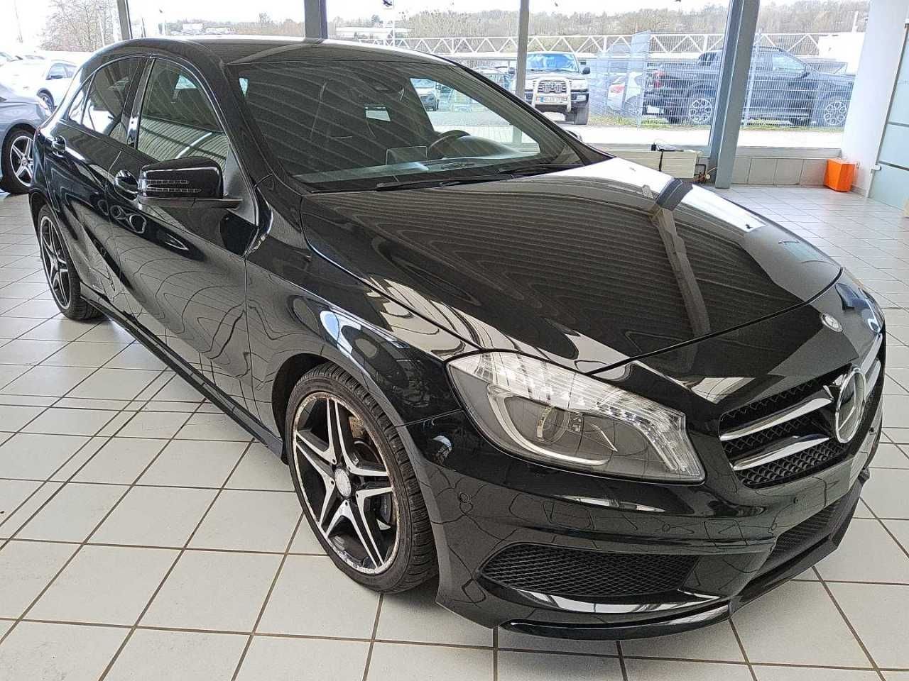 Mercedes-Benz A 250 AMG Line - Petrol - Automatic - 211 hp - 193.054 km AMG Line