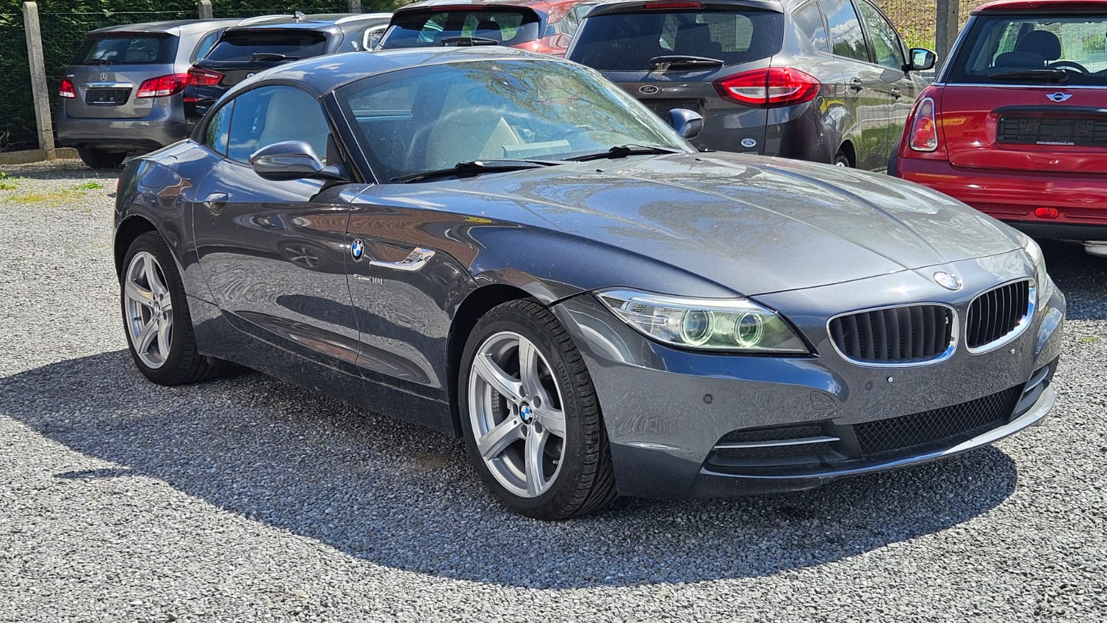BMW Z4 2.0i - Petrol - Automatic - 156 hp - 165.765 km 