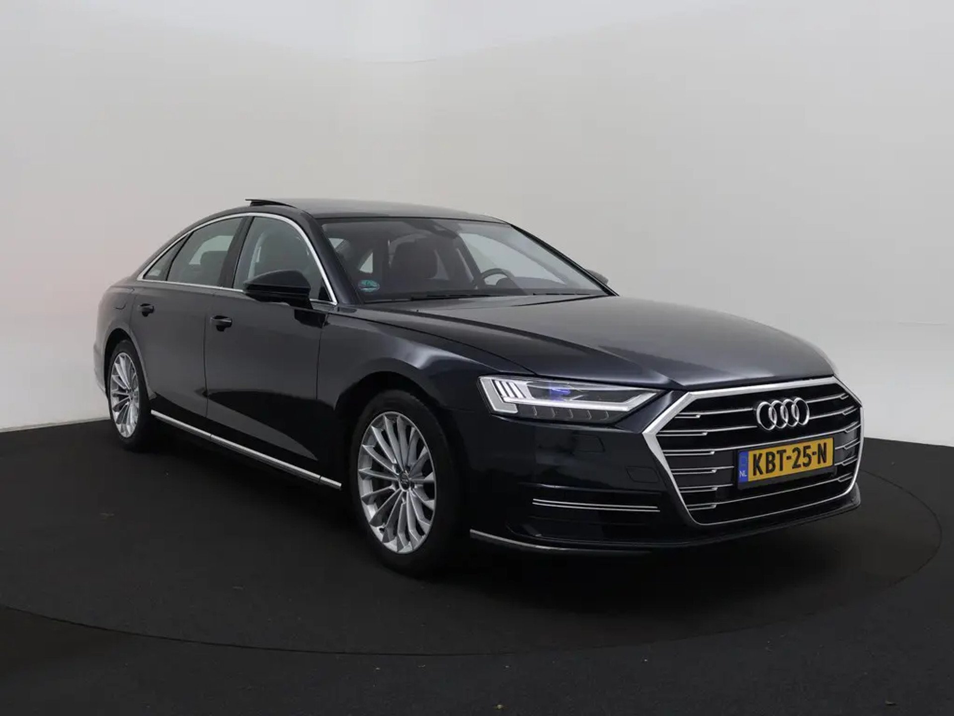 2018 Audi A8   