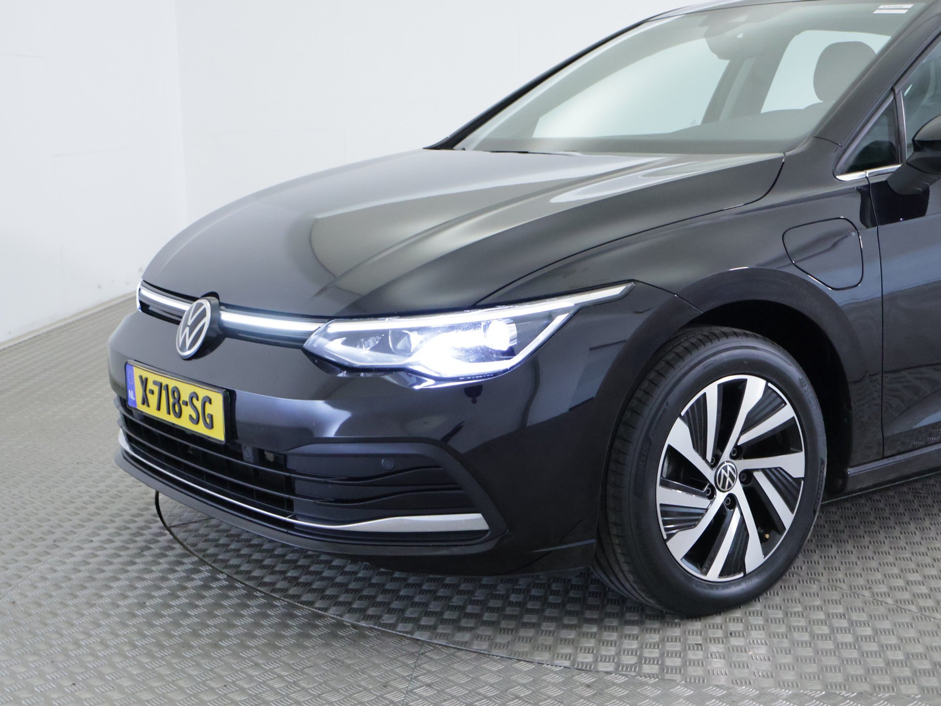 Volkswagen Golf 1.4 Style - Hybrid - Automatic - 204 hp - 177.114 km