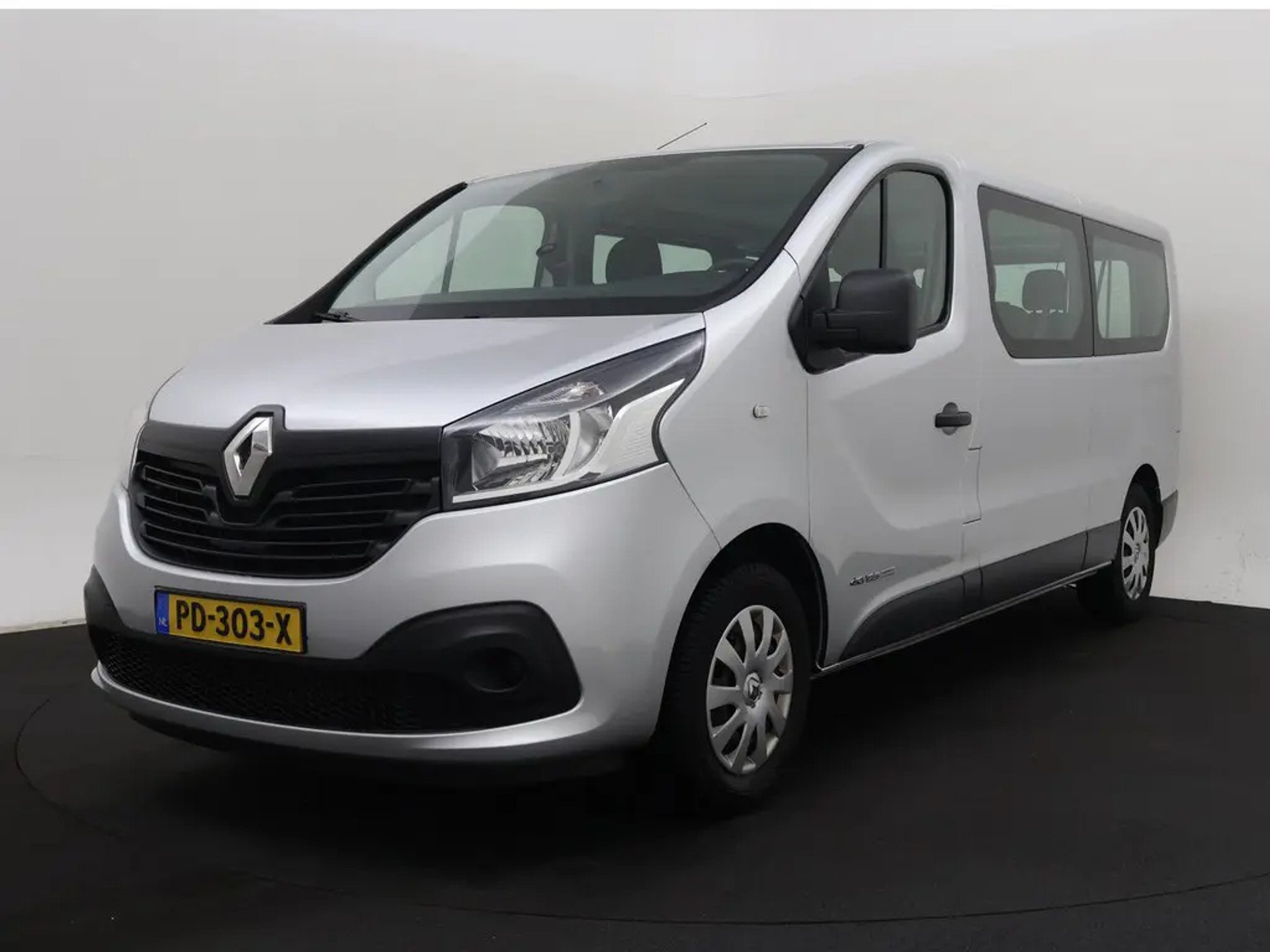 Renault Trafic Passenger 1.6 DCI Expression - Diesel - Manual - 125 hp - 137.380 km
