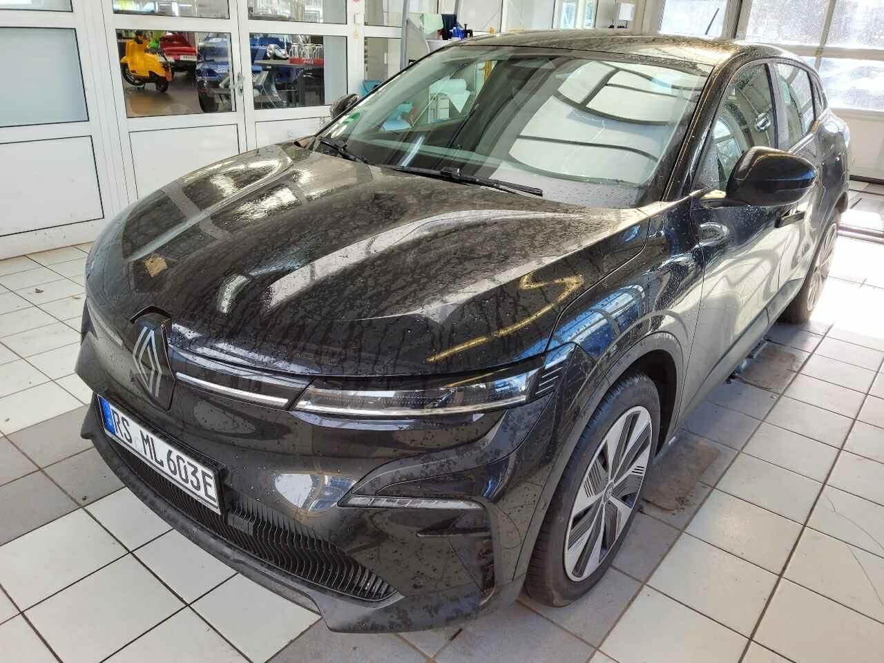 Renault Megane E-Tech - Electric - Automatic - 131 hp - 26.209 km