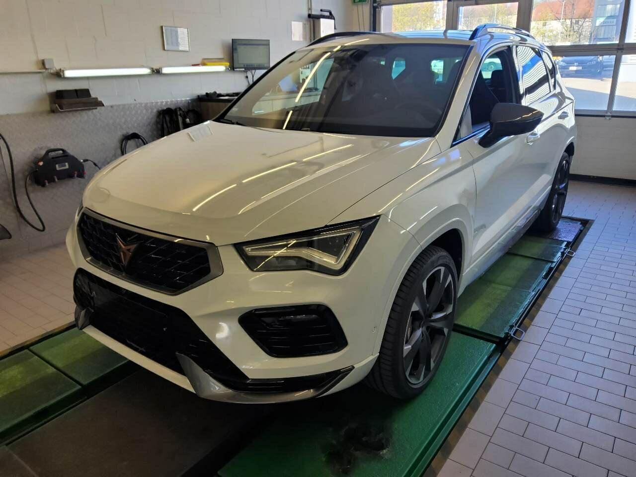 Cupra Ateca - AWD - Petrol - Automatic - 301 hp - 15.734 km