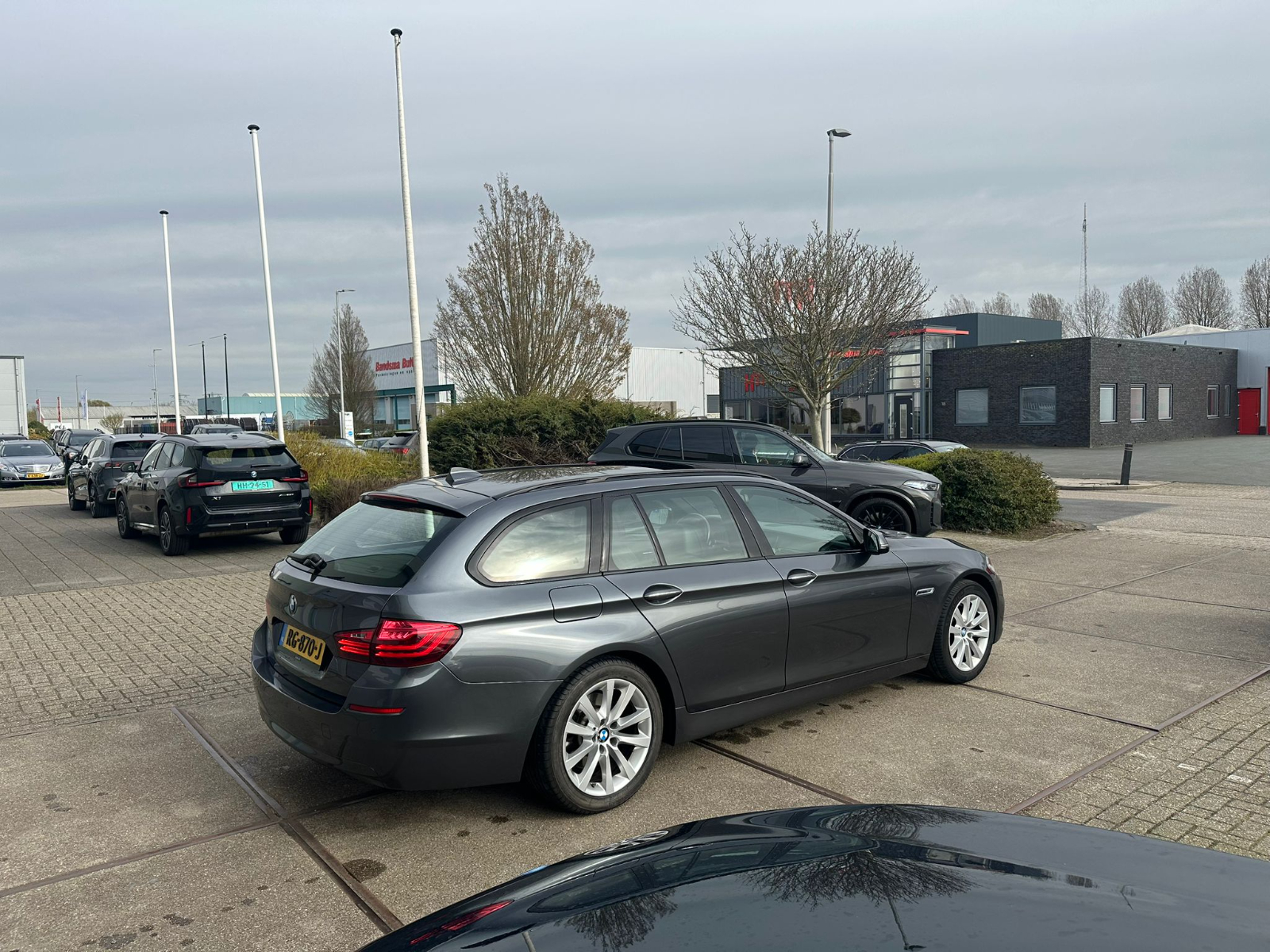 BMW 5 Series Touring 520d High Executive - Diesel - Automatic - 190 hp - 234.207 km