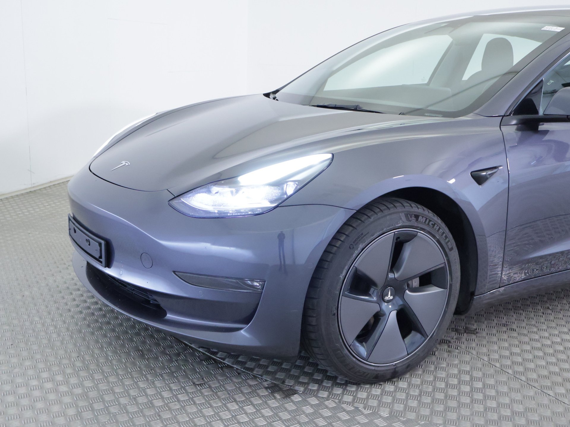 Tesla Model 3 Long Range - Electric - Automatic - 350 hp - 83.268 km