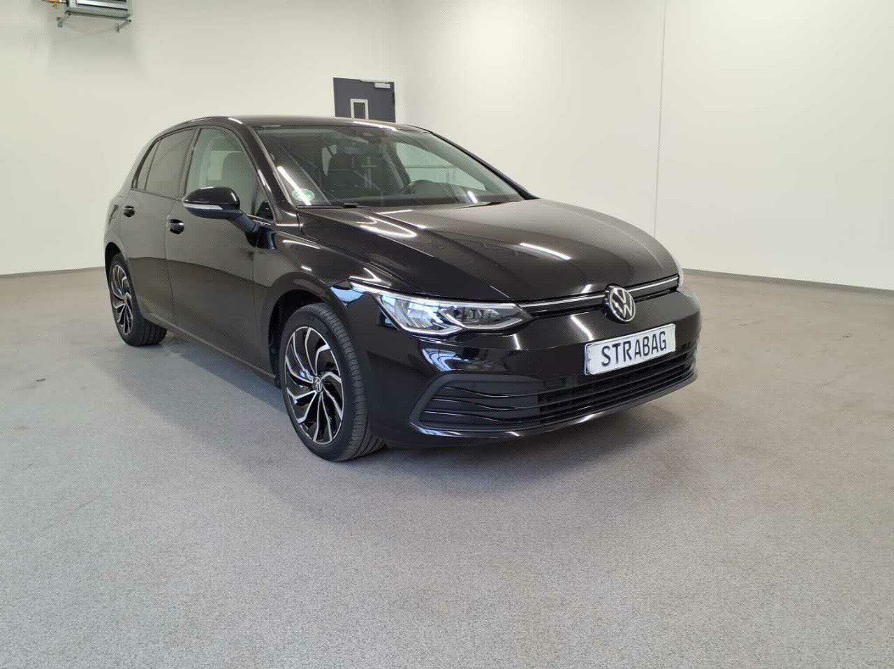 Volkswagen Golf Life - Diesel - Automatic - 115 hp - 111.891 km Life