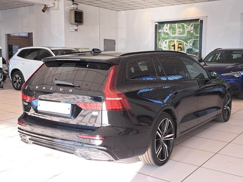 Volvo V60 T6 R-Design - AWD - Hybrid - Automatic - 253 hp - 96.588 km