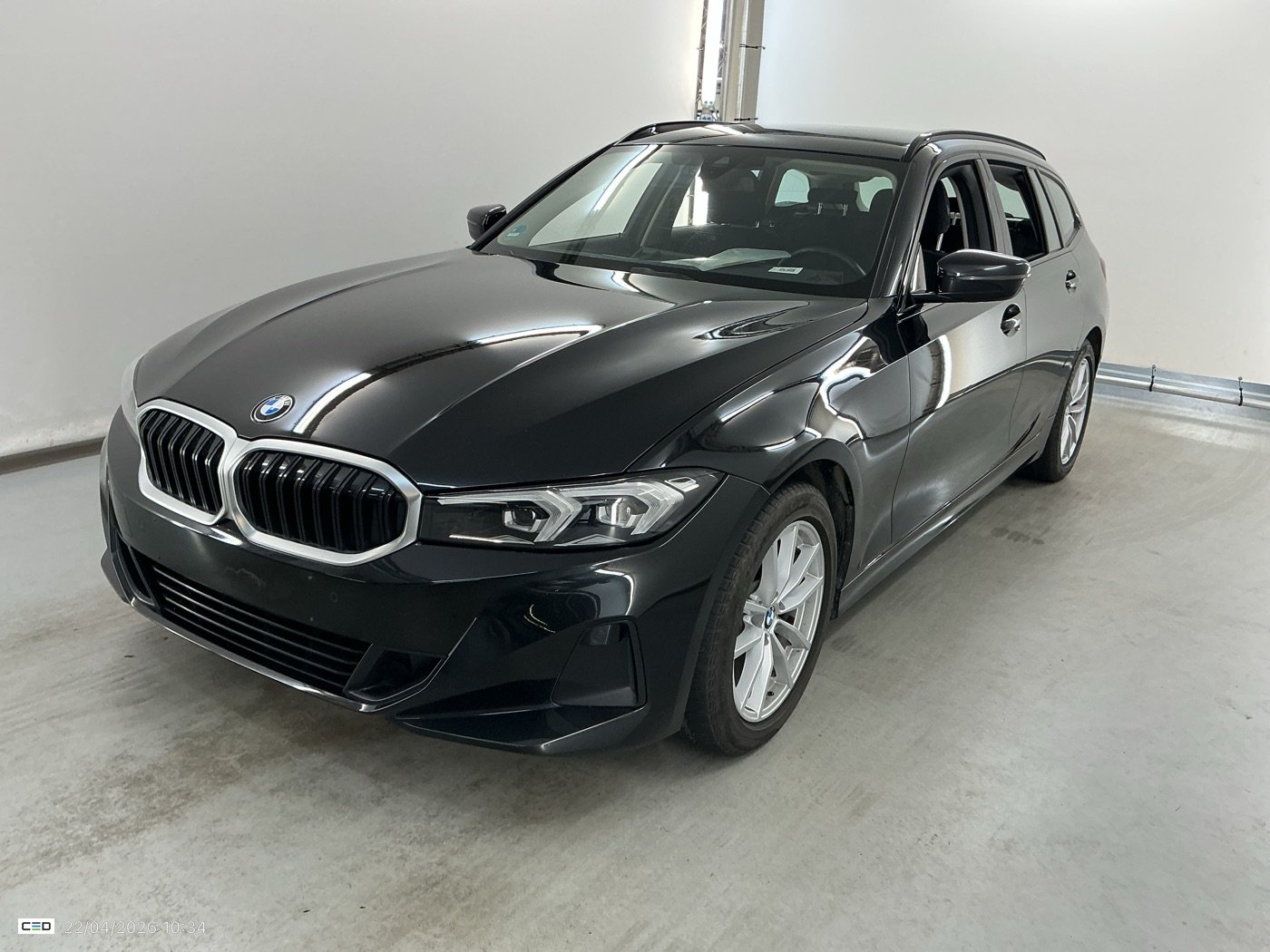 BMW 3 Series Touring 318d - Diesel - Automatic - 136 hp - 65.412 km 