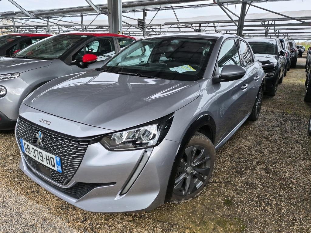 Peugeot 208 Allure Business - Electric - Automatic - 136 hp - 26.488 km