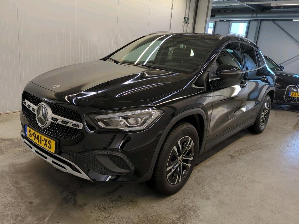 Mercedes-Benz GLA 180 Business Line - Petrol - Automatic - 136 hp - 28.450 km