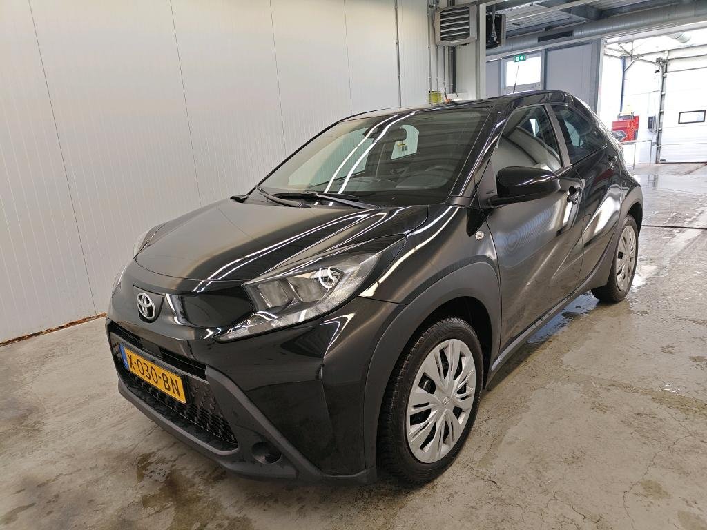Toyota Aygo X 1.0 VVT-i Play - Petrol - Manual - 72 hp - 68.487 km