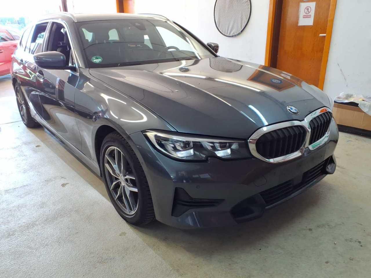BMW 3 Series 320d - Diesel - Automatic - 190 hp - 59.927 km 