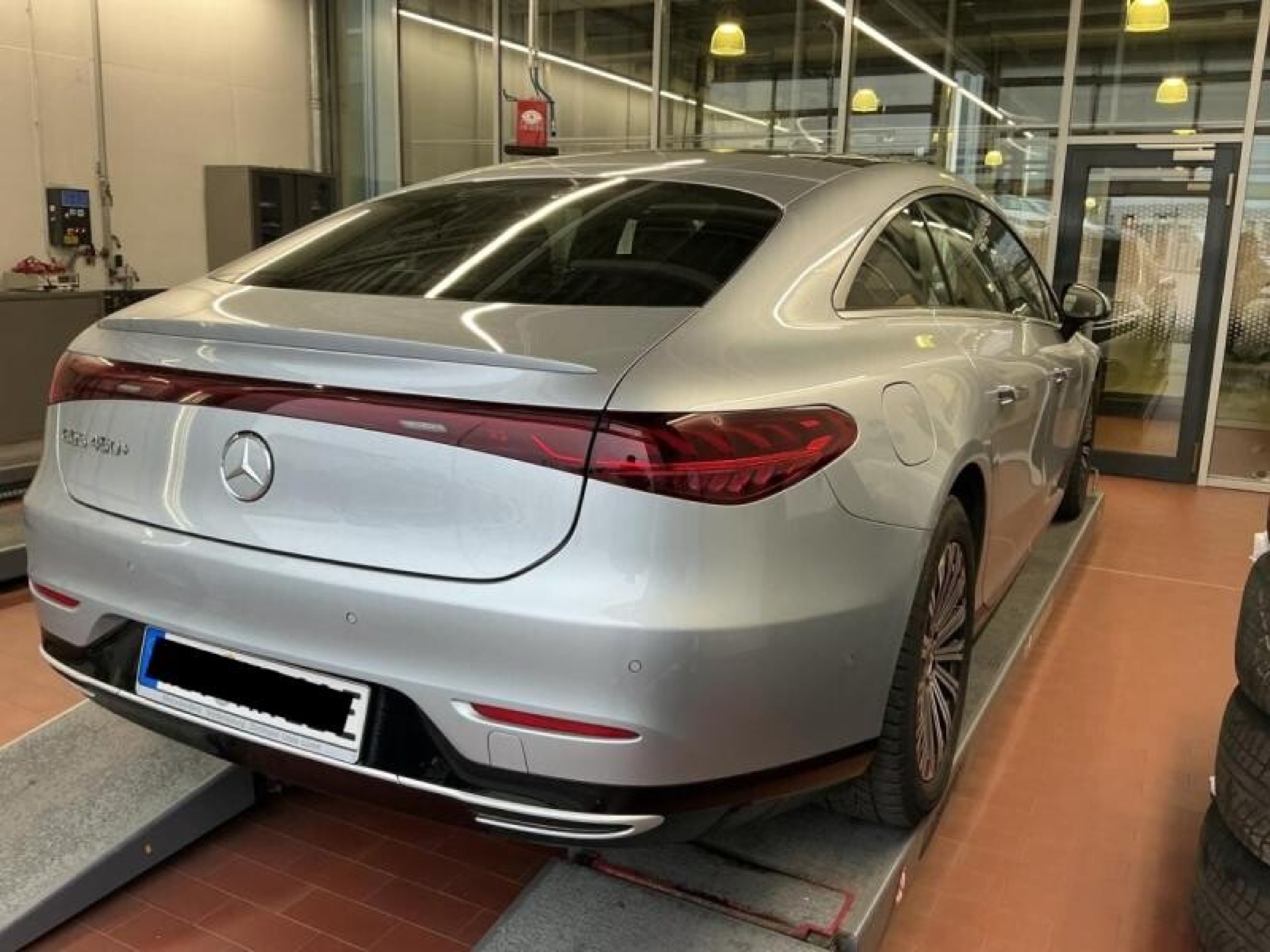 Mercedes-Benz EQS 450+ - Electric - Automatic - 333 hp - 89.576 km
