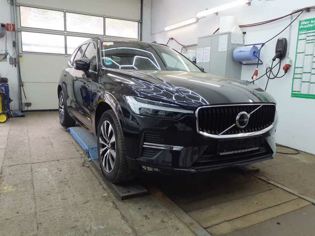 Volvo XC60 B4 Core - Diesel - Automatic - 197 hp - 53.085 km Core