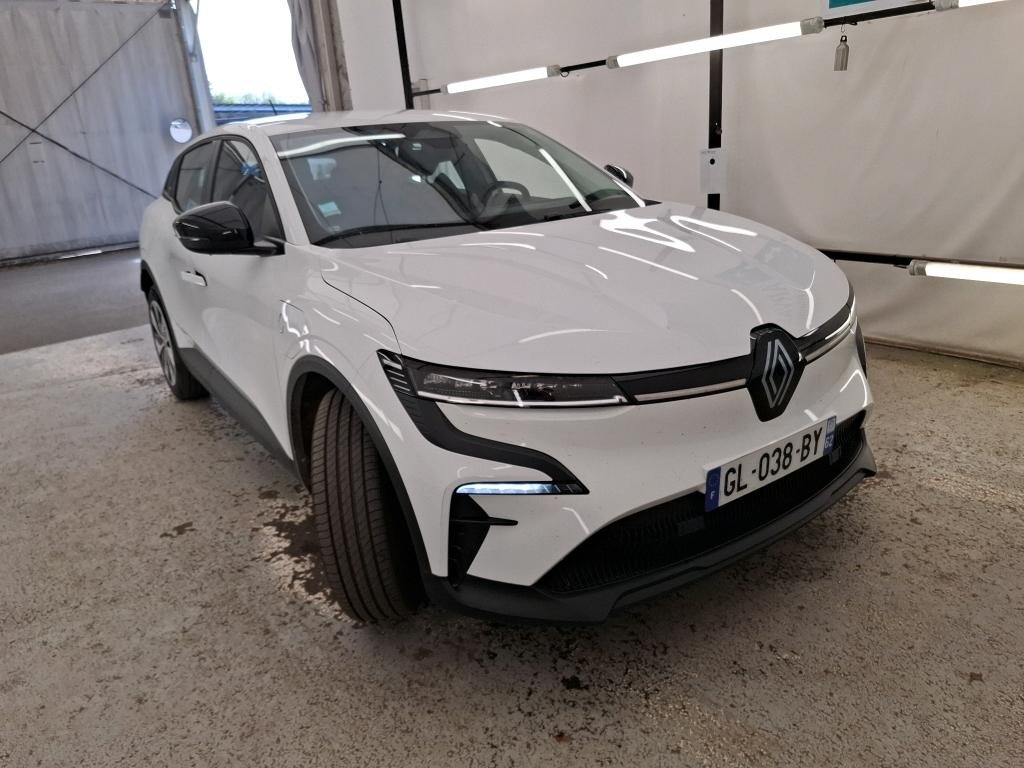 Renault Megane E-Tech 60 kWh Evolution - Electric - Automatic - 131 hp - 48.116 km Evolution