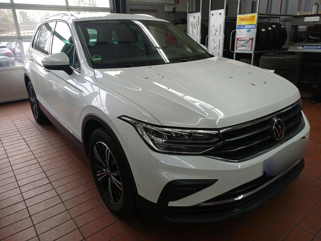 Volkswagen Tiguan 2.0 - Diesel - Automatic - 149 hp - 38.059 km 