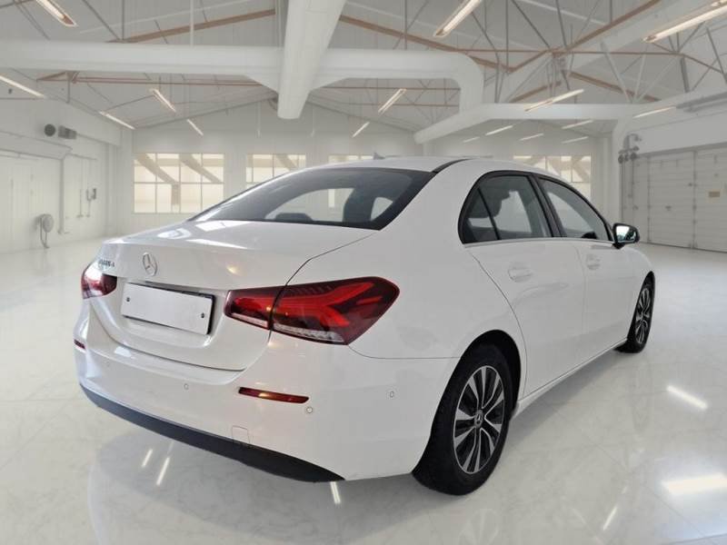 Mercedes-Benz A 180d Business - Diesel - utomtic - 116 hp - 153.400 km