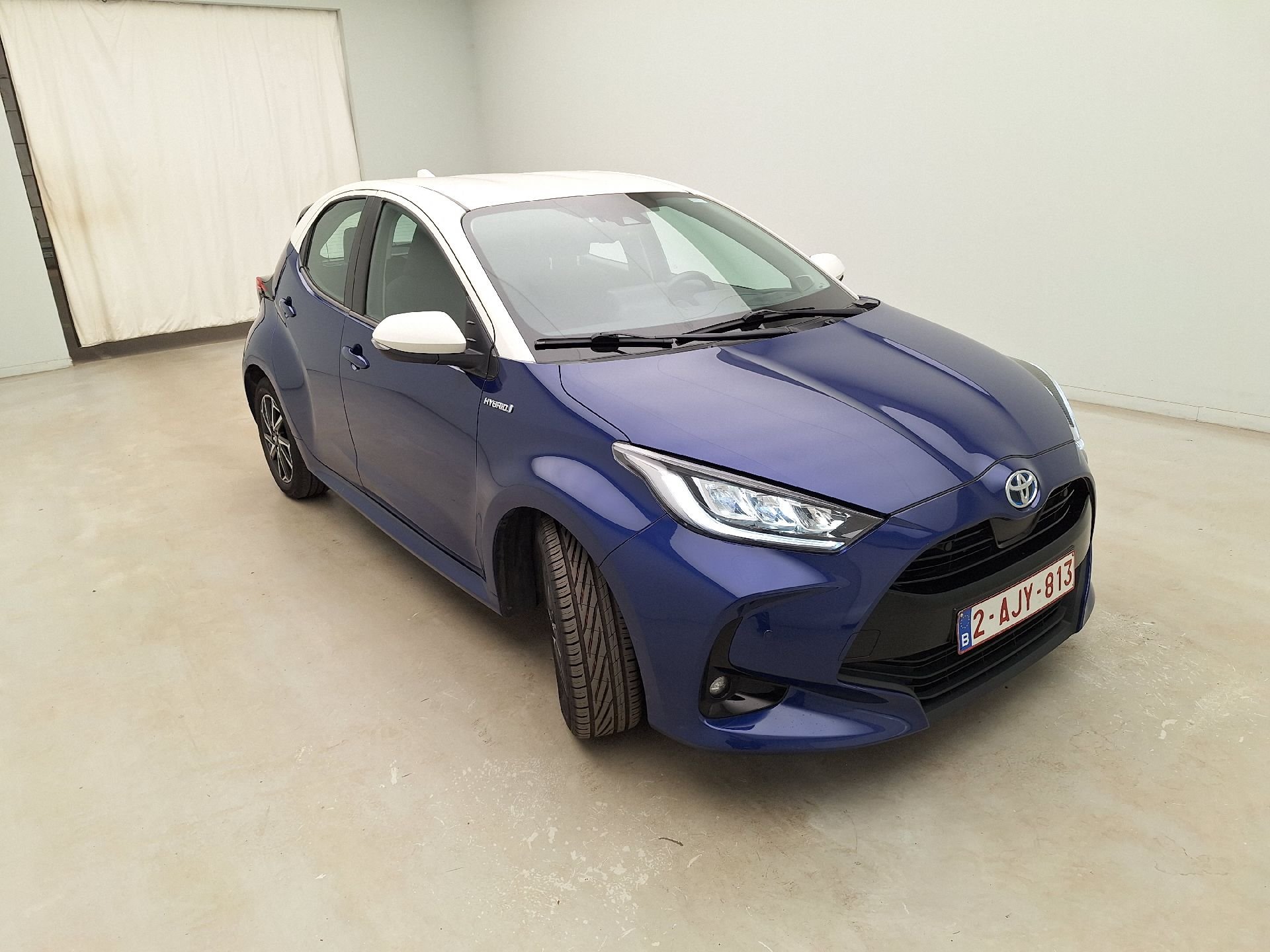 Toyota Yaris 1.5 VVT-i Iconic - Petrol - Automatic - 92 hp - 57.270 km Iconic