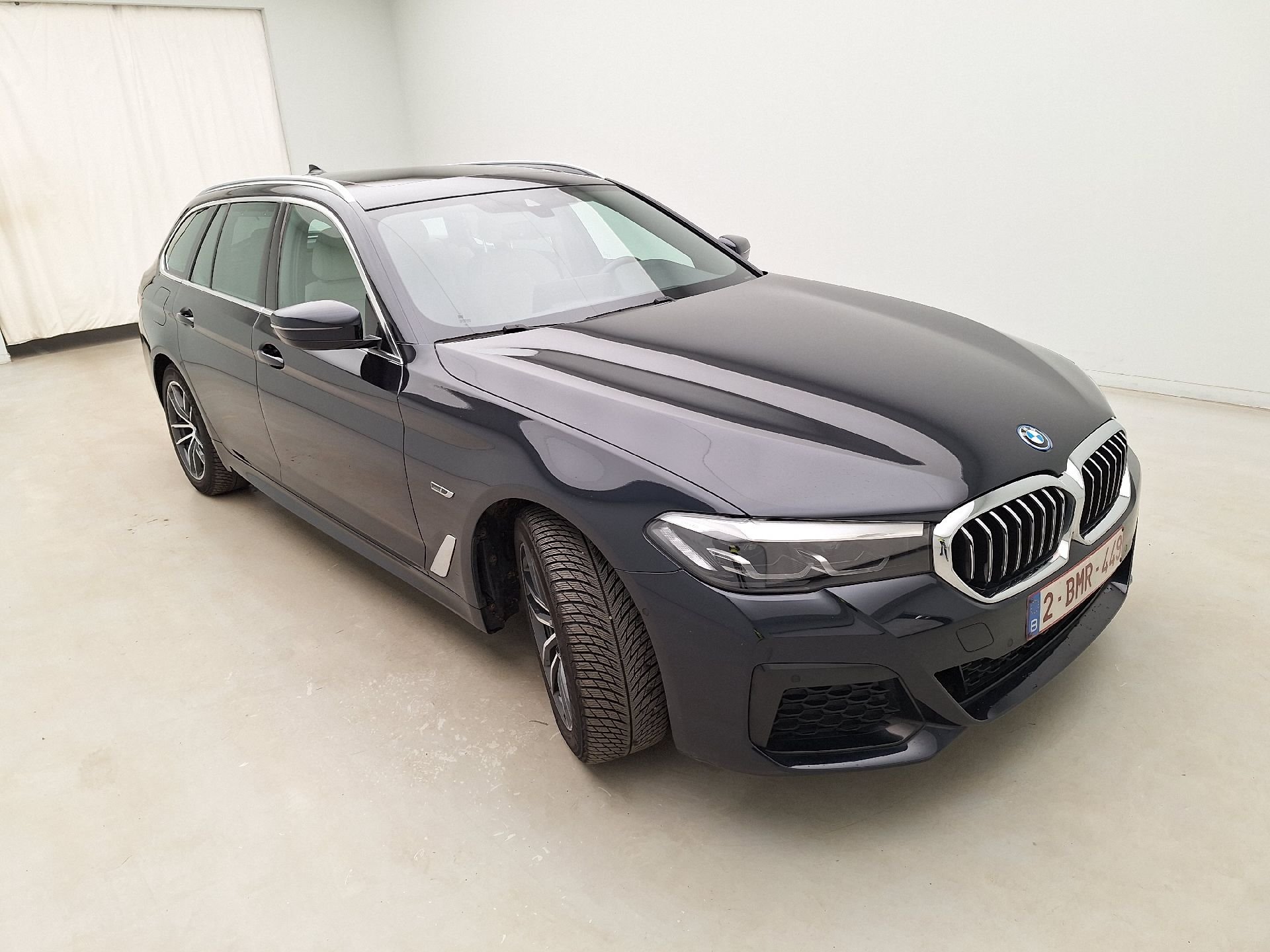 BMW 5 Series Touring 520e - Hybrid - Automatic - 204 hp - 86.112 km 