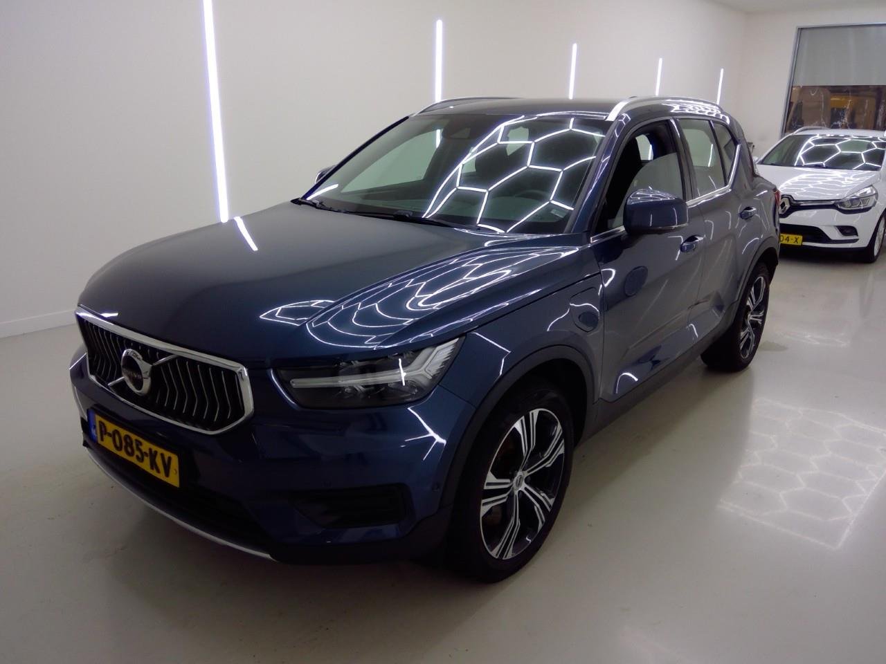 Volvo XC40 T4 Inscription Expression - Hybrid - Automatic - 129 hp - 176.206 km