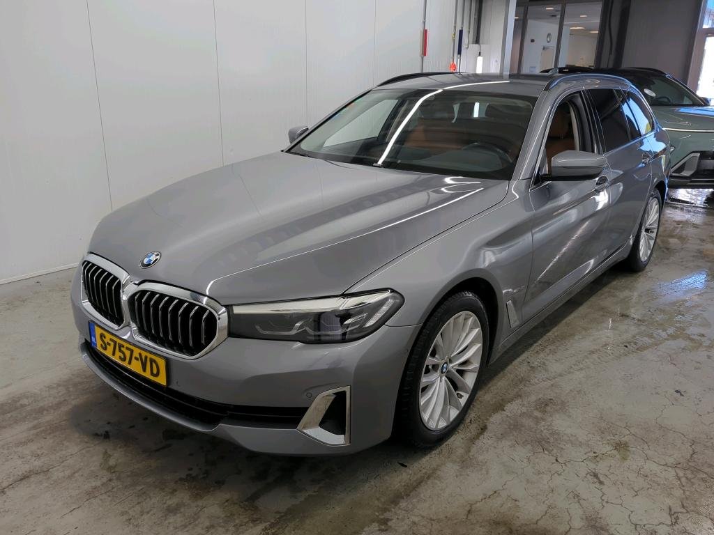 BMW 5 Series Touring 520 Business - Petrol - Automatic - 184 hp - 157.393 km