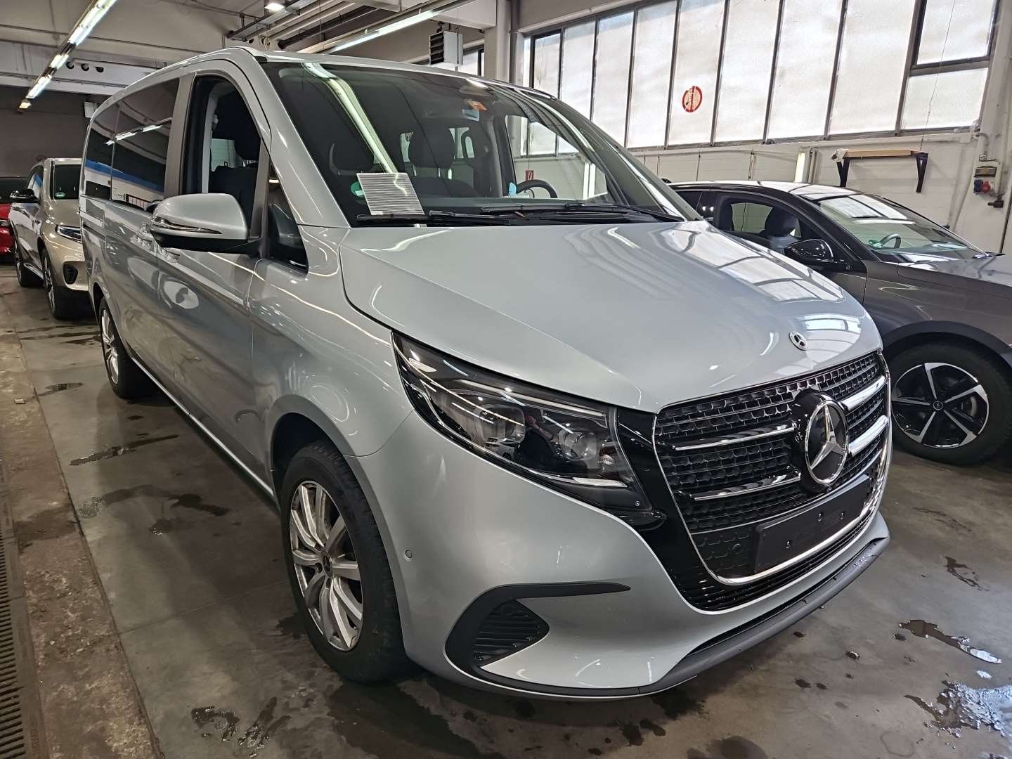 Mercedes-Benz V 220 Style - 4-Matic - Diesel - Automatic - 163 hp - 28.947 km Style