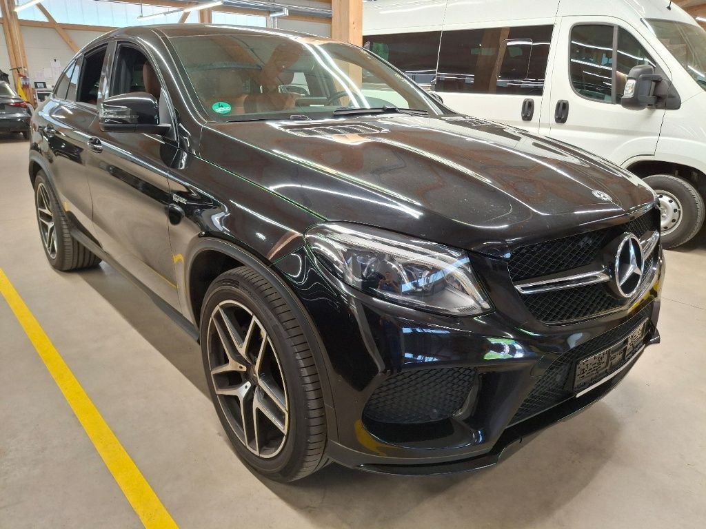 Mercedes-Benz GLE AMG 43 - 4-Matic - Petrol - Automatic - 385 hp - 141.277 km 