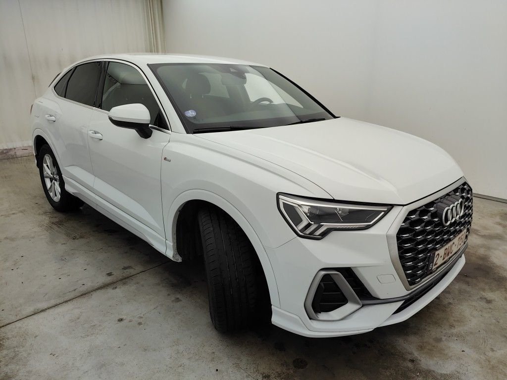 2022 Audi Q3   