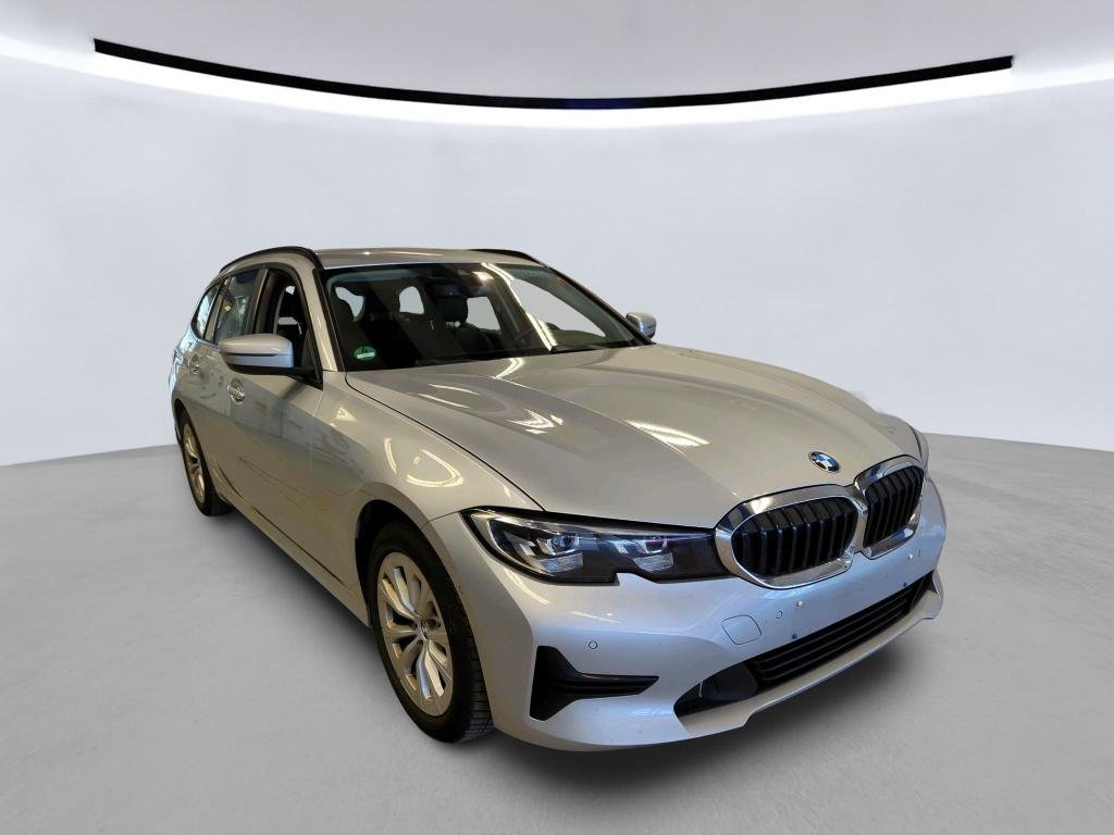 BMW 3 Series Touring 318d - Diesel - Automatic - 150 hp - 216.190 km 