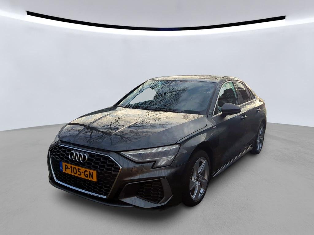 Audi A3 30 TFSI S Edition - Petrol - Automatic - 110 hp - 63.566 km