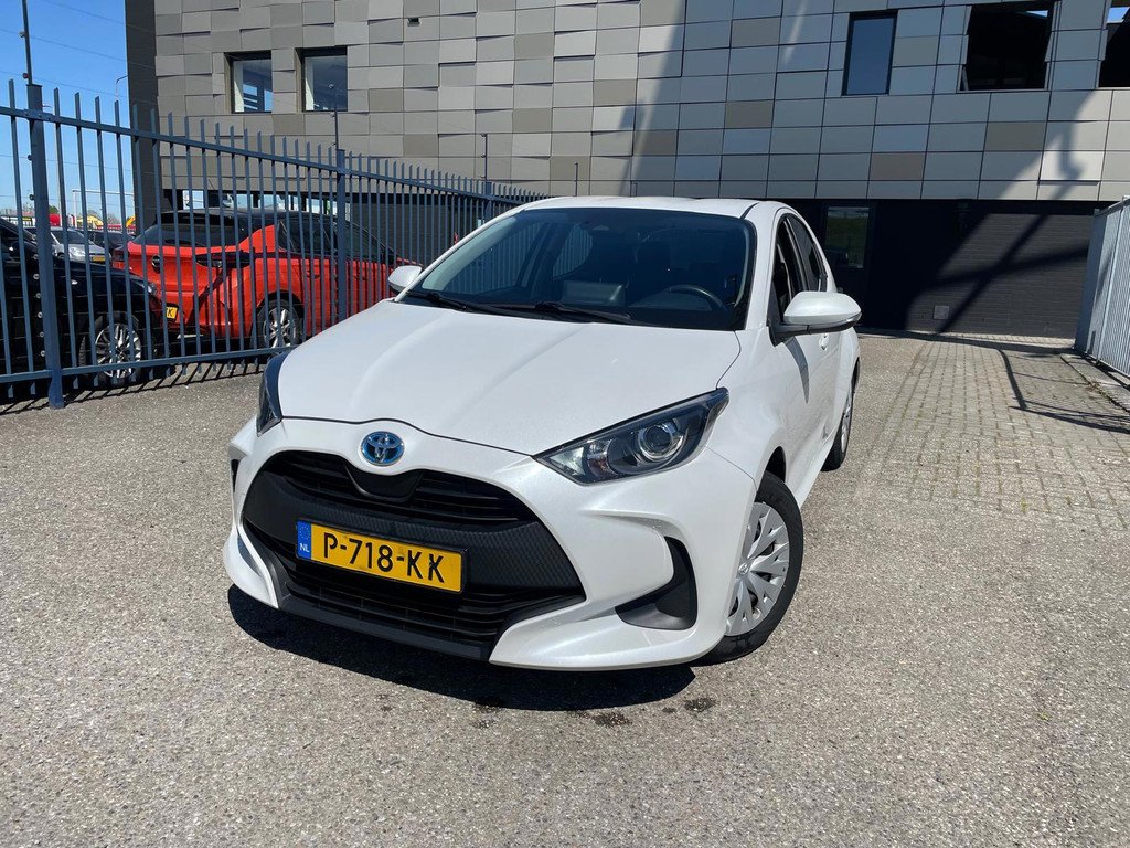 Toyota Yaris 1.5 Active - Hybrid - Automatic - 92 hp - 69.744 km