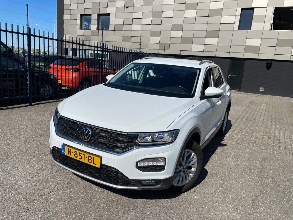 Volkswagen T-Roc 1.0 TSI Style - Petrol - Manual - 110 hp - 97.348 km