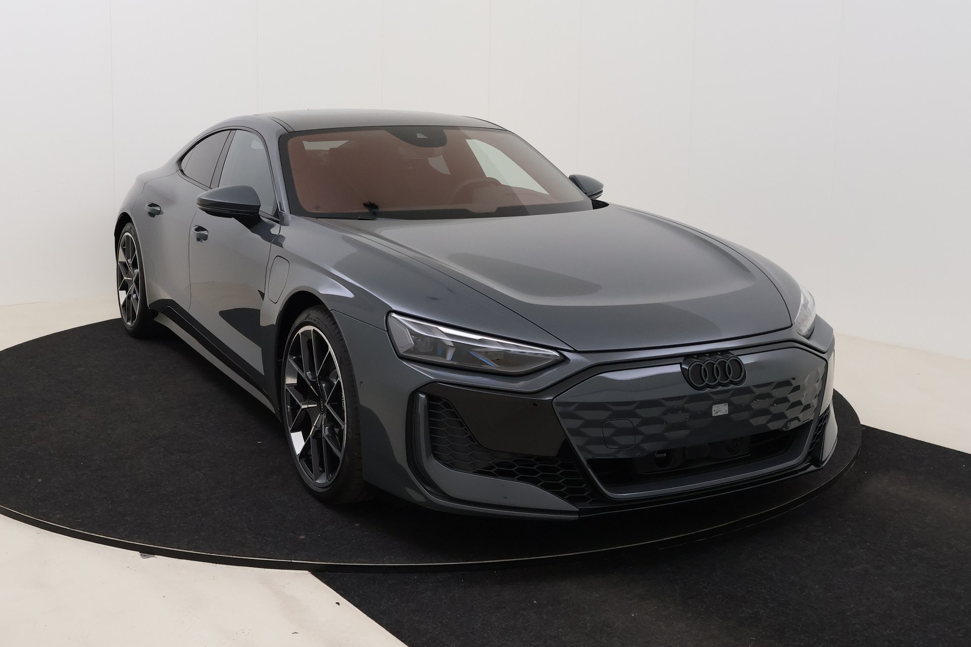 Audi E-Tron RS GT - Quattro - Electric - Automatic - 775 hp - 50 km 