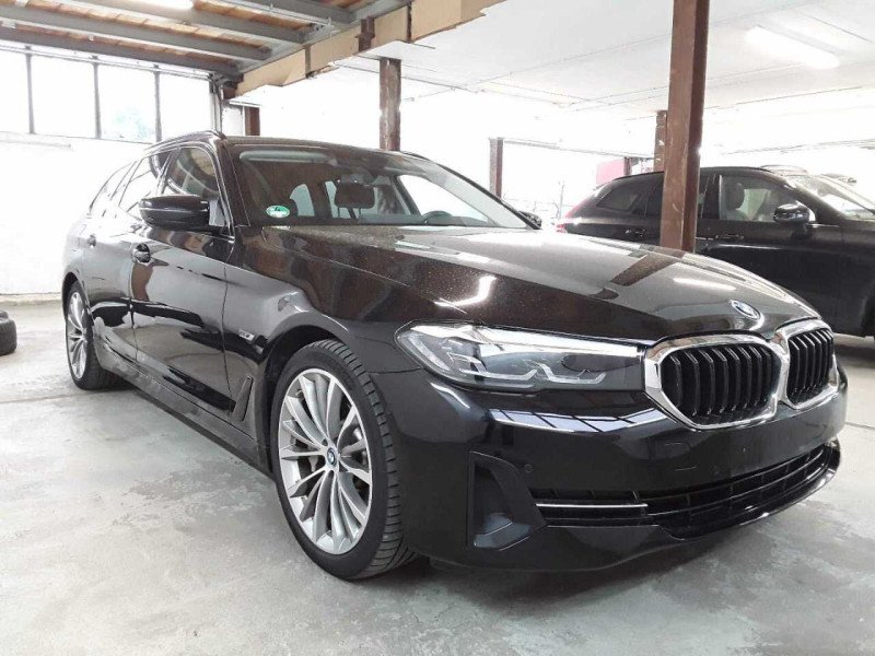 BMW 5 Series 530e - Hybrid - Automatic - 292 hp - 70.332 km 