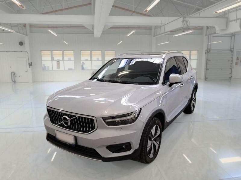 Volvo XC40 T4 Inscription Expression - Hybrid - Automatic - 261 hp - 134.242 km