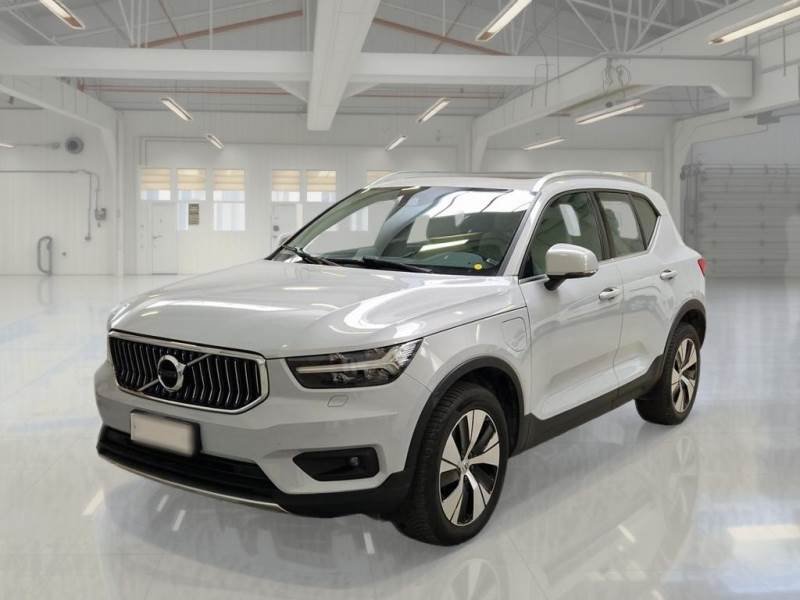 Volvo XC40 T4 Inscription Expression - Hybrid - Automatic - 261 hp - 103.075 km