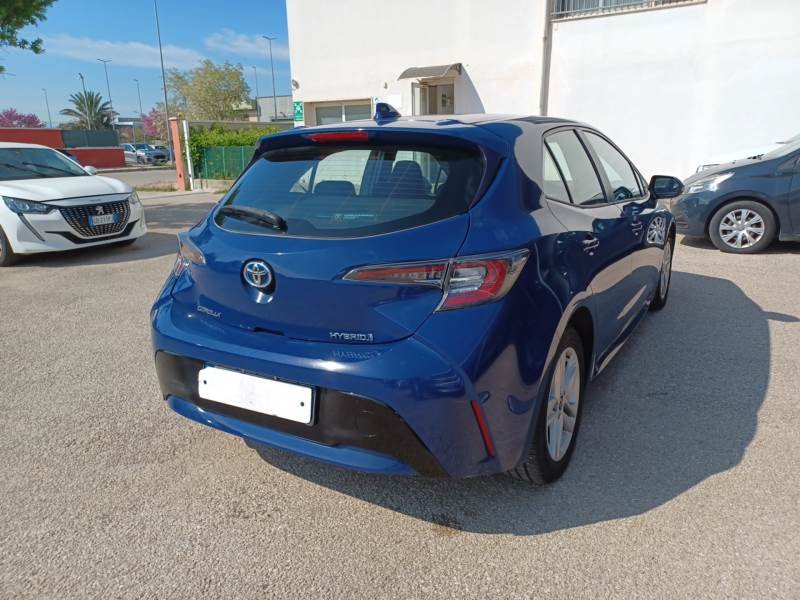 Toyota Corolla 1.8 Business - Hybrid - Automatic - 98 hp - 46.291 km