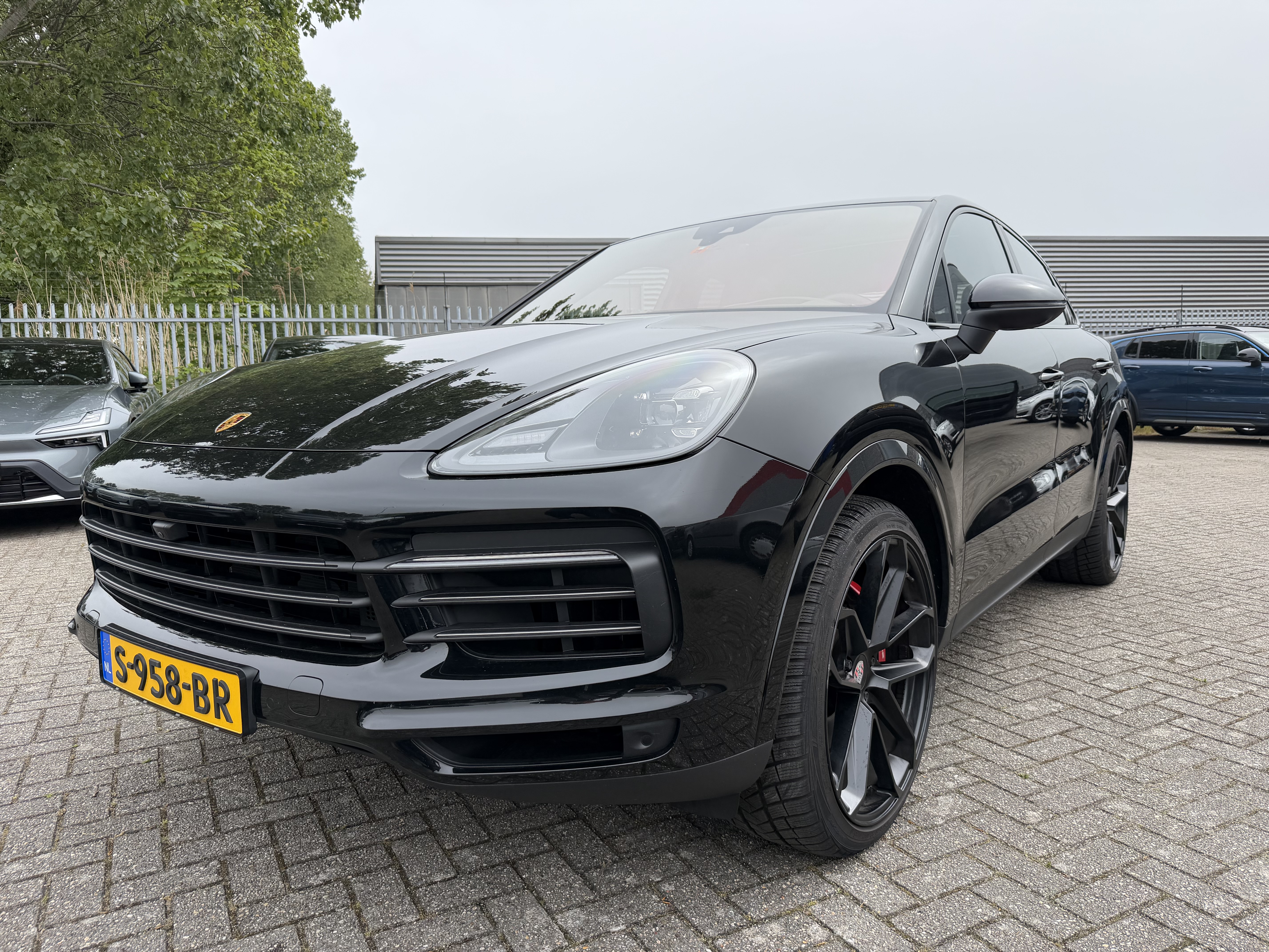 Porsche Cayenne Coupé 3.0 Platinum Edition - AWD - Hybrid - Manual - 462 hp - 93.587 km