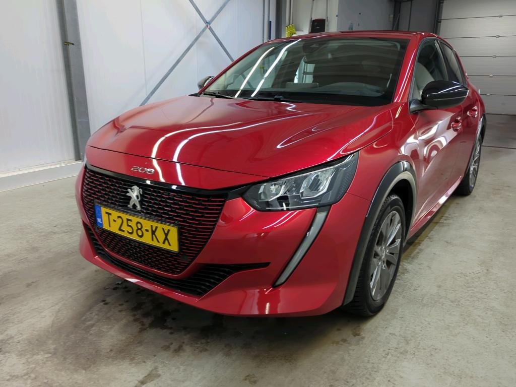 Peugeot 208 50 kWh Allure Pack - Electric - Automatic - 136 hp - 33.721 km