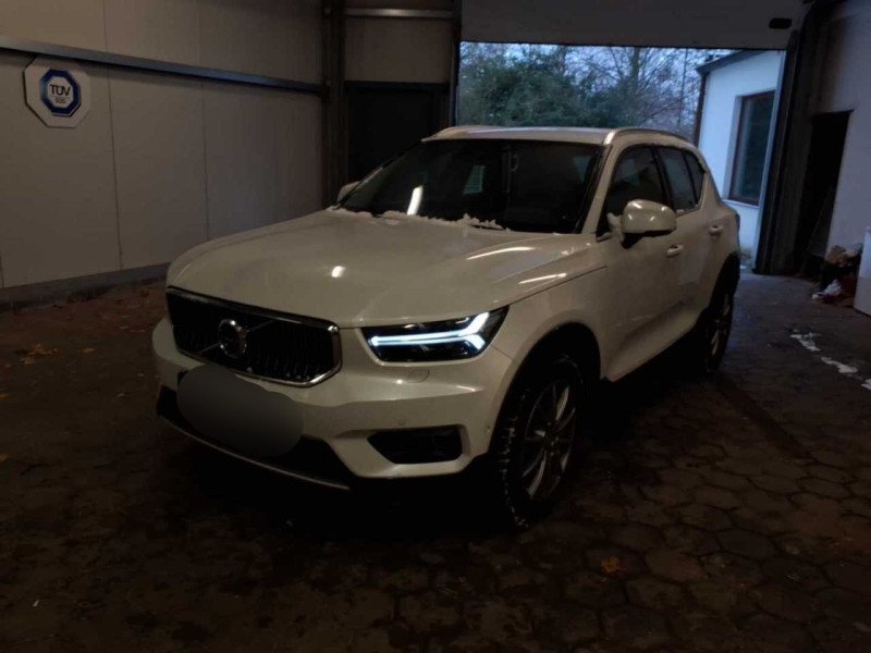 Volvo XC40 B4 Plus Bright - Petrol - Automatic - 197 hp - 11.062 km