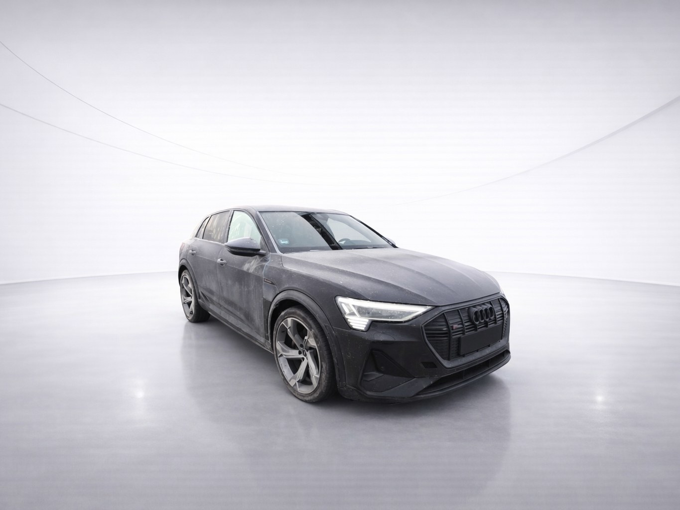 Audi E-Tron - Electric - Automatic - 503 hp - 54.907 km 