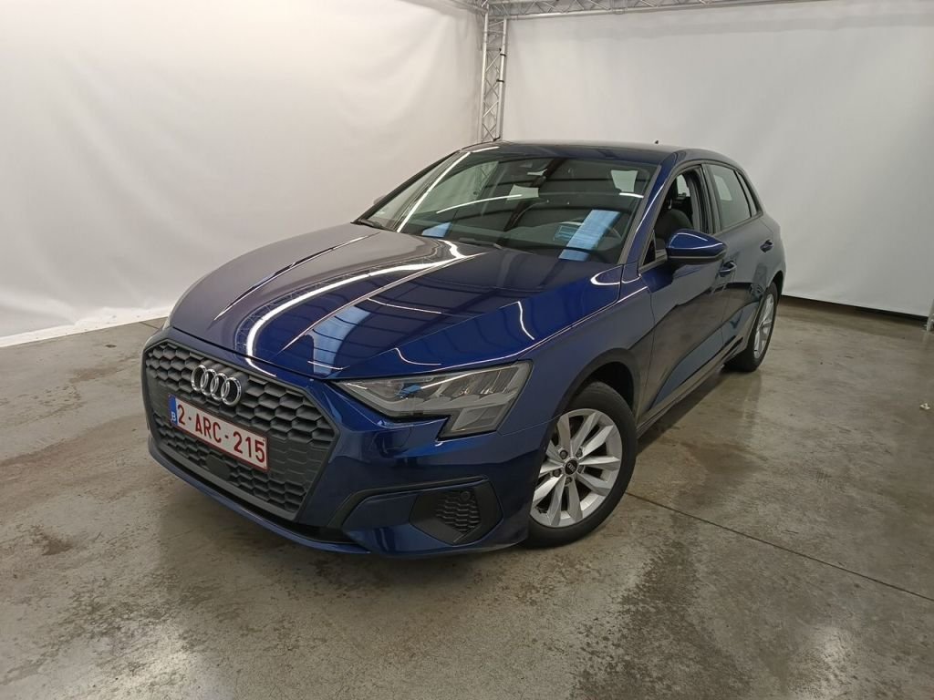 Audi A3 Sportback 30 TFSI Attraction - Petrol - Manual - 110 hp - 57.771 km