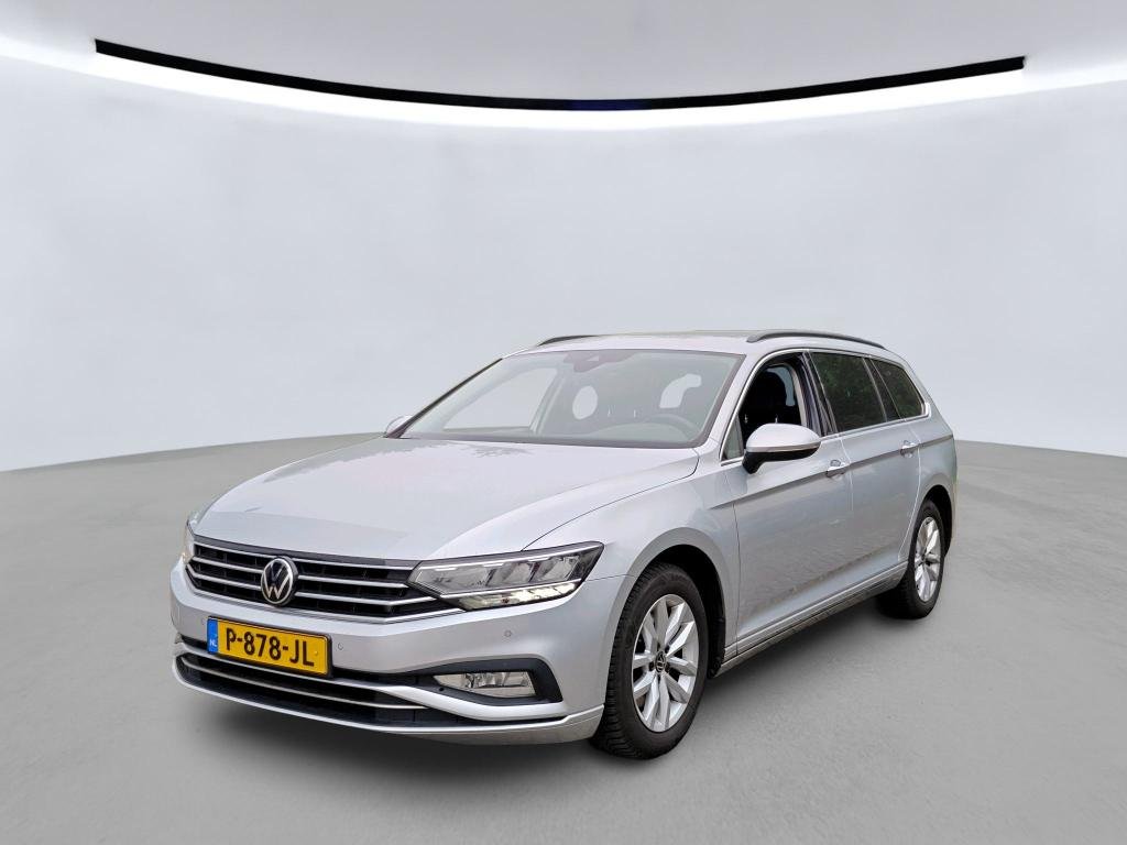 Volkswagen Passat Variant 1.5 TSI R-Line - Petrol - Automatic - 150 hp - 151.082 km