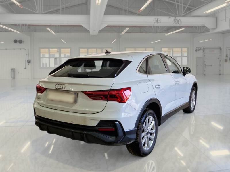 Audi Q3 Sportback 45 TFSIe Business - Hybrid - Automatic - 245 hp - 77.712 km